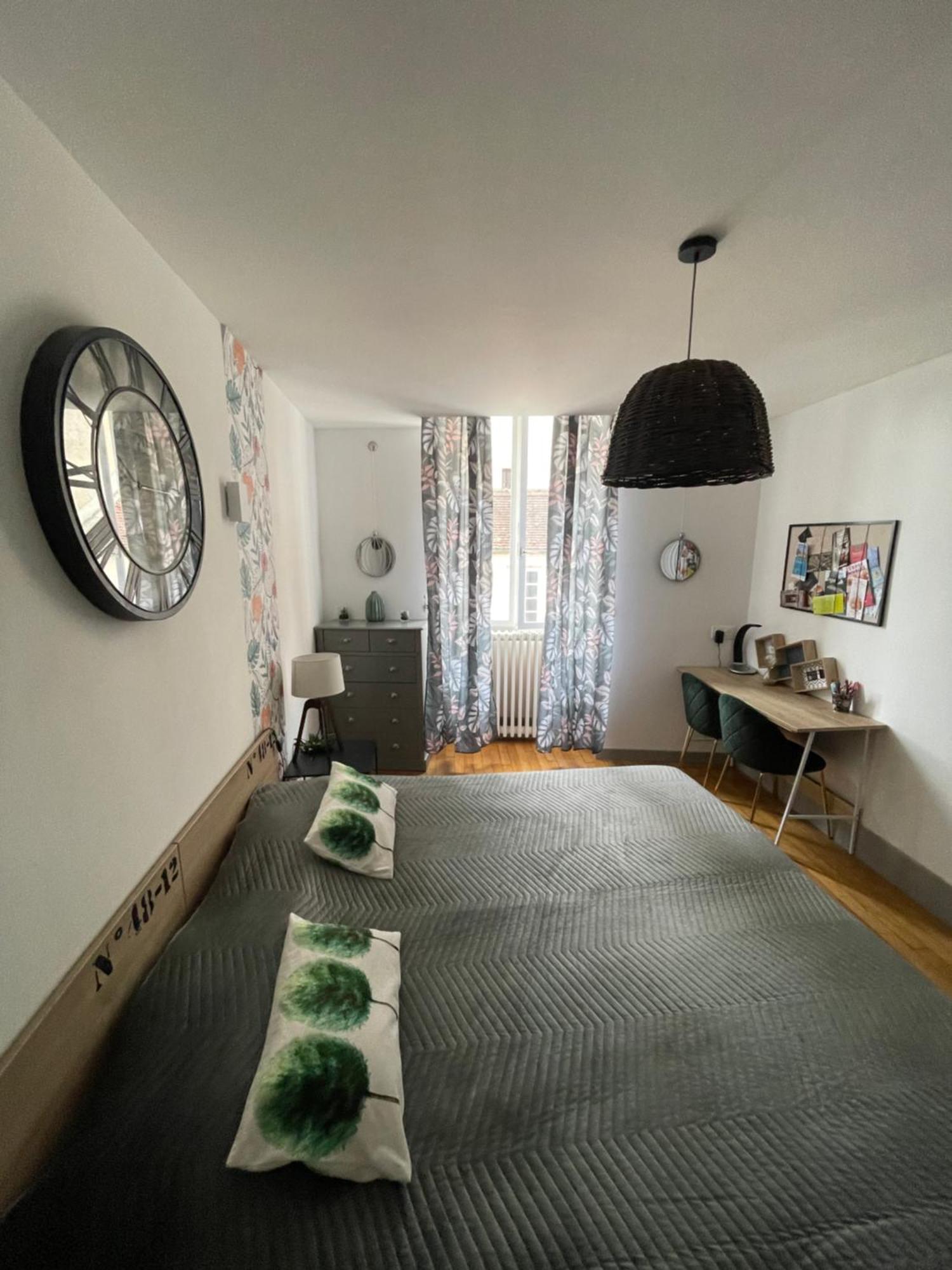 Appartement Moderne Centre Ville, 5 Personnes, 65 M2 Semur-en-Auxois Extérieur photo