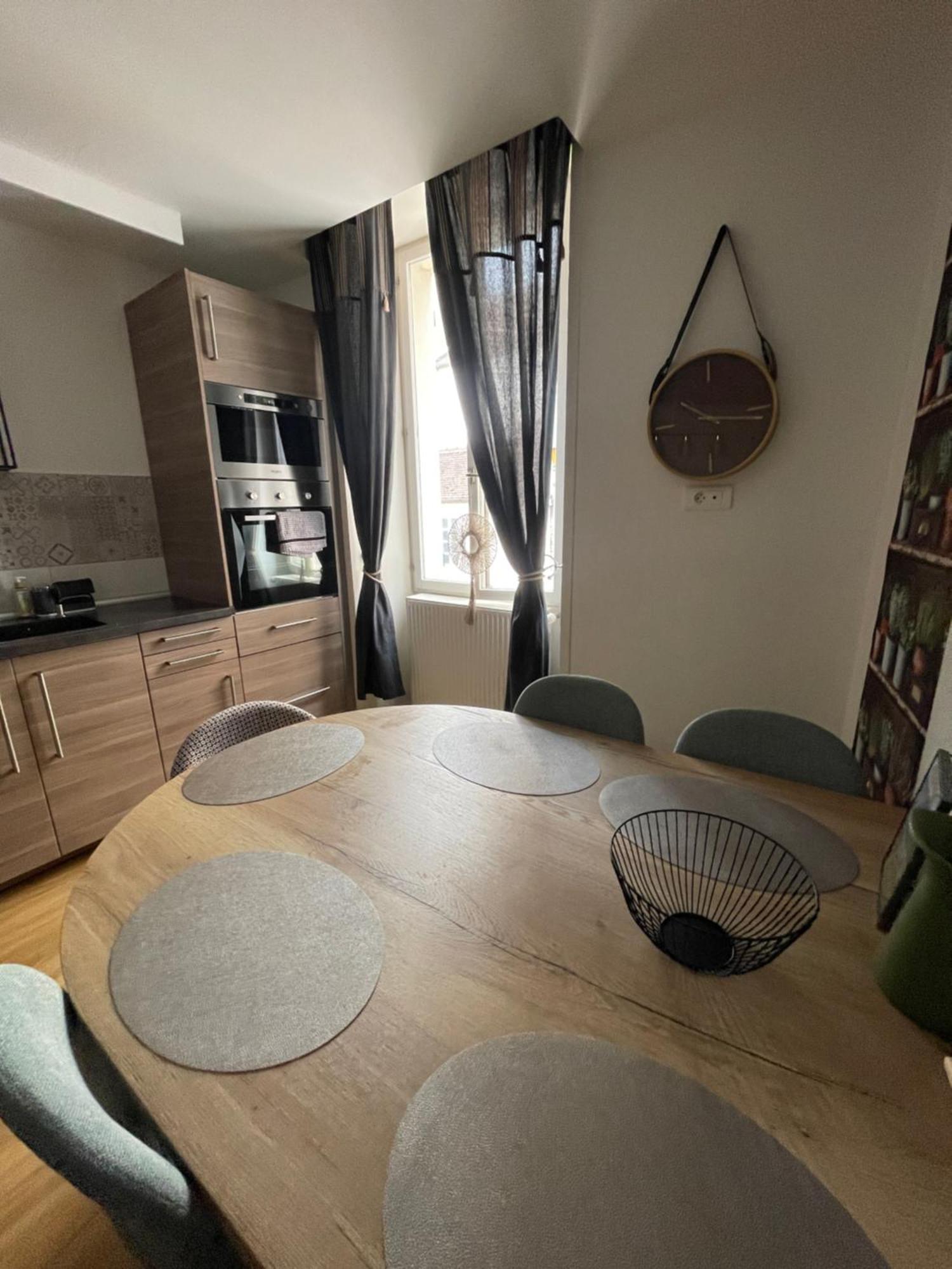 Appartement Moderne Centre Ville, 5 Personnes, 65 M2 Semur-en-Auxois Extérieur photo