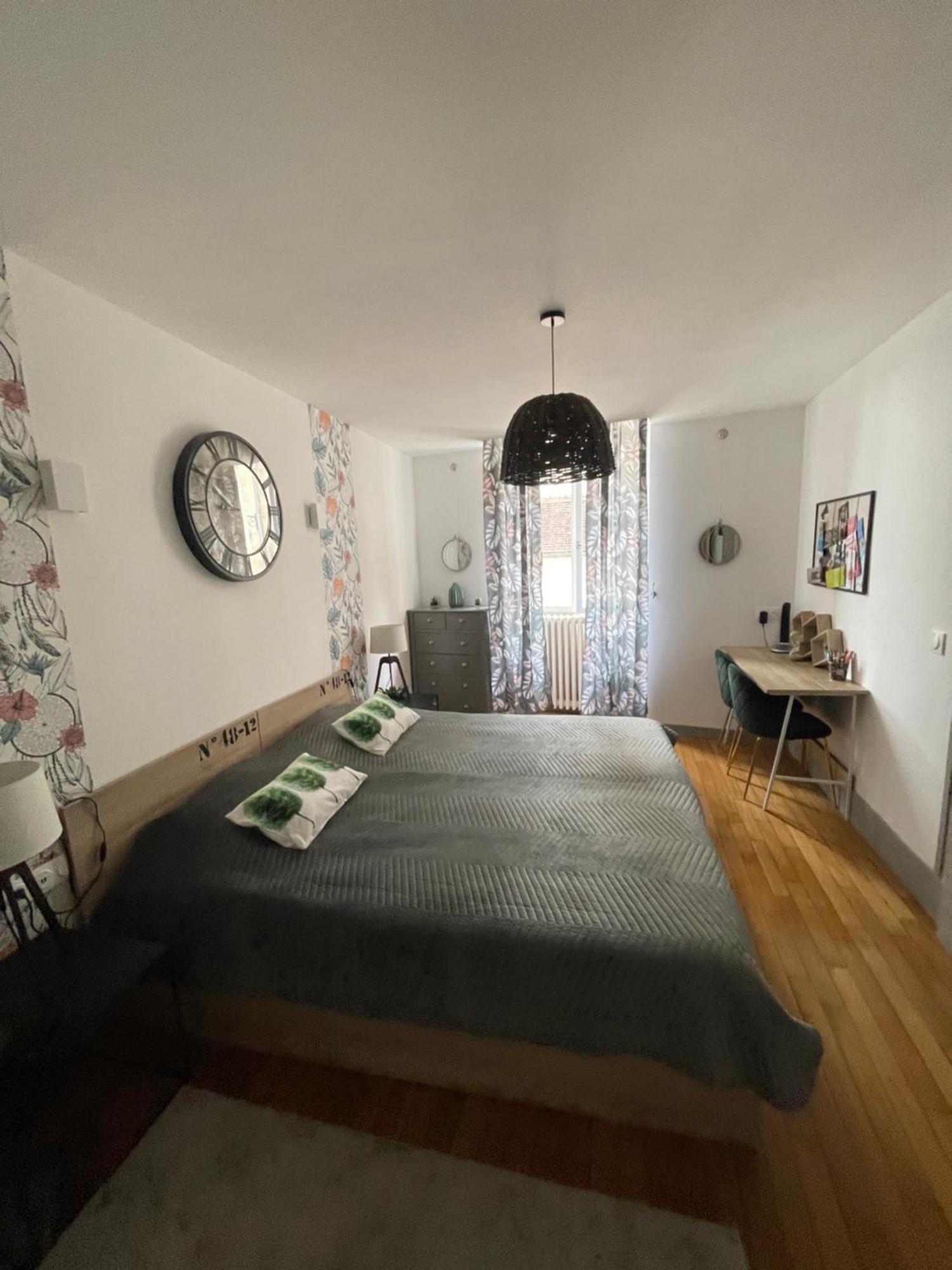 Appartement Moderne Centre Ville, 5 Personnes, 65 M2 Semur-en-Auxois Extérieur photo