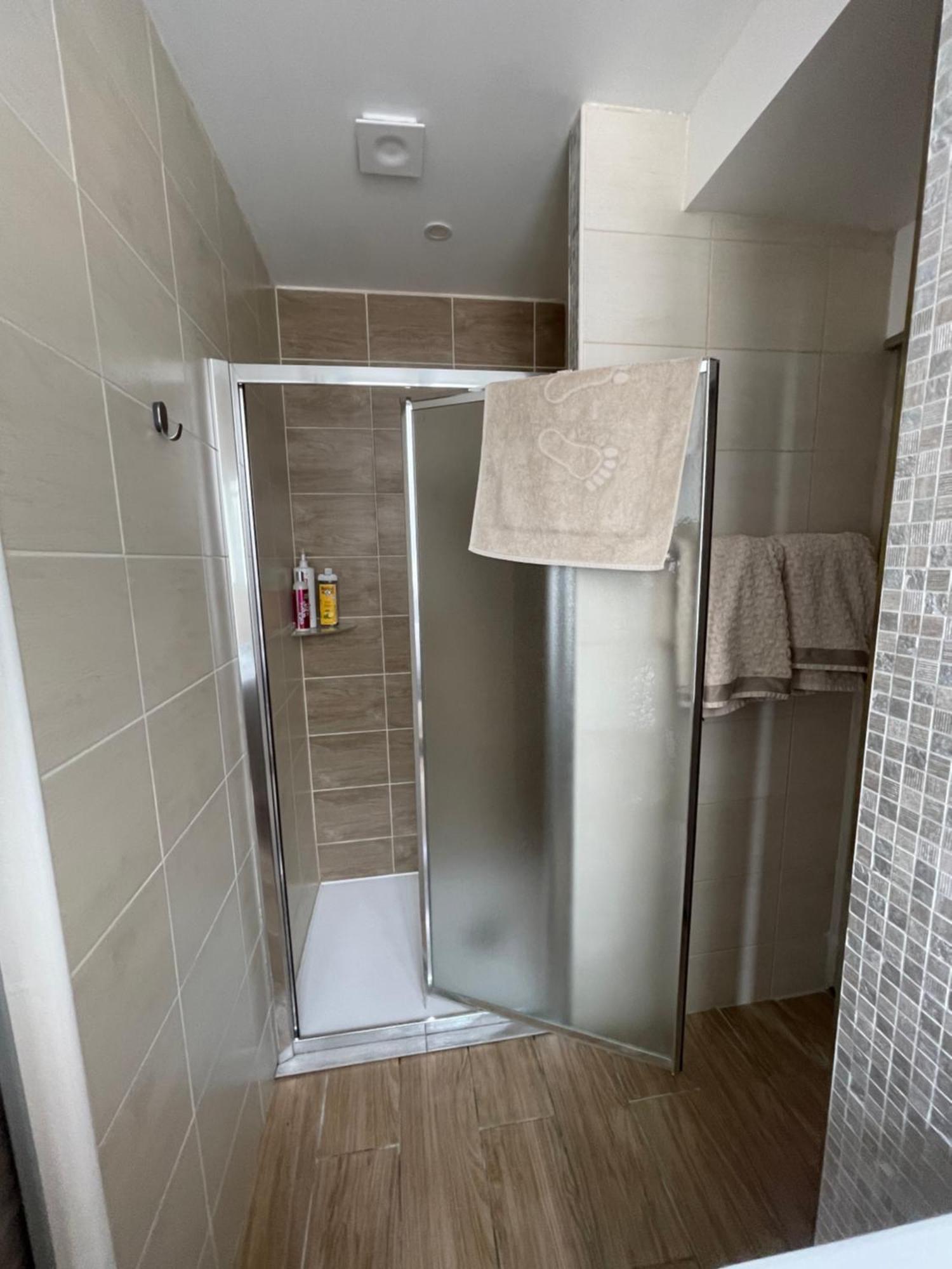 Appartement Moderne Centre Ville, 5 Personnes, 65 M2 Semur-en-Auxois Extérieur photo