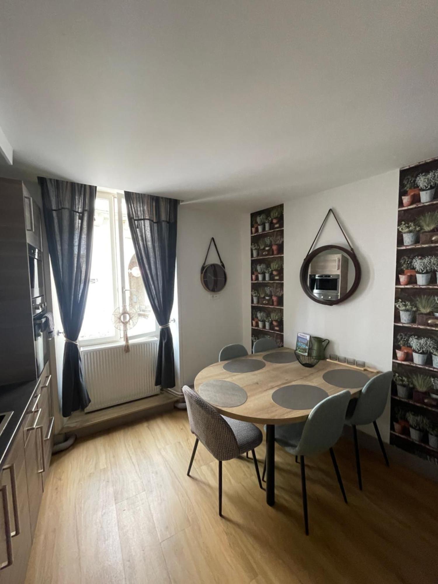 Appartement Moderne Centre Ville, 5 Personnes, 65 M2 Semur-en-Auxois Extérieur photo