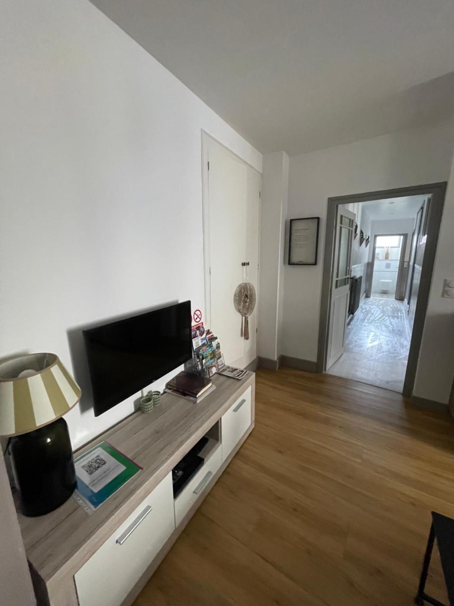 Appartement Moderne Centre Ville, 5 Personnes, 65 M2 Semur-en-Auxois Extérieur photo