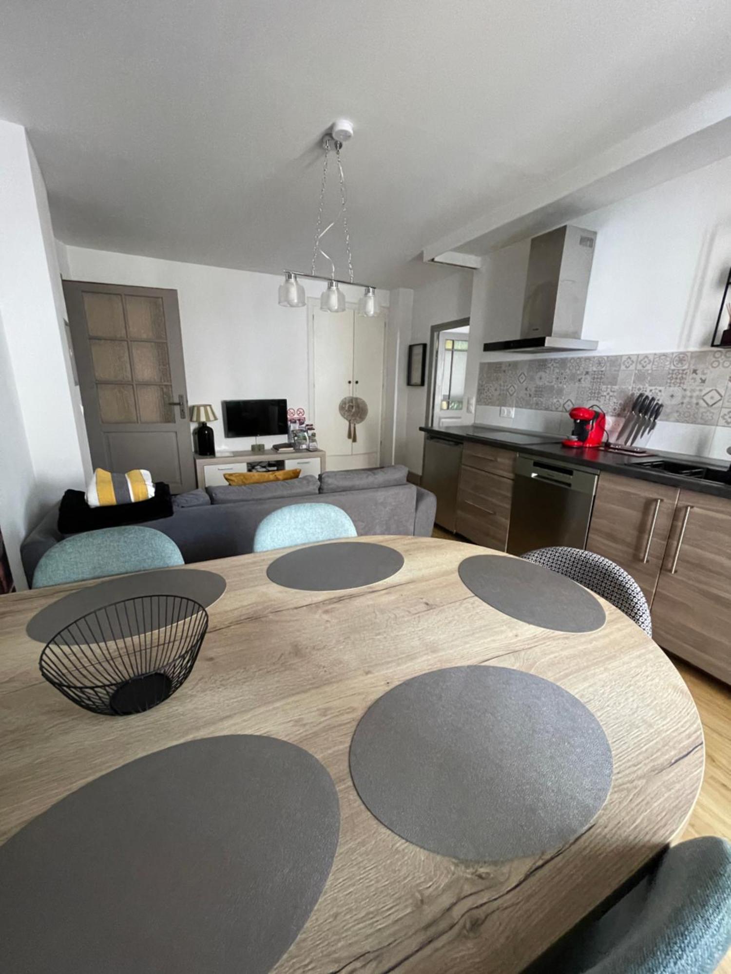 Appartement Moderne Centre Ville, 5 Personnes, 65 M2 Semur-en-Auxois Extérieur photo