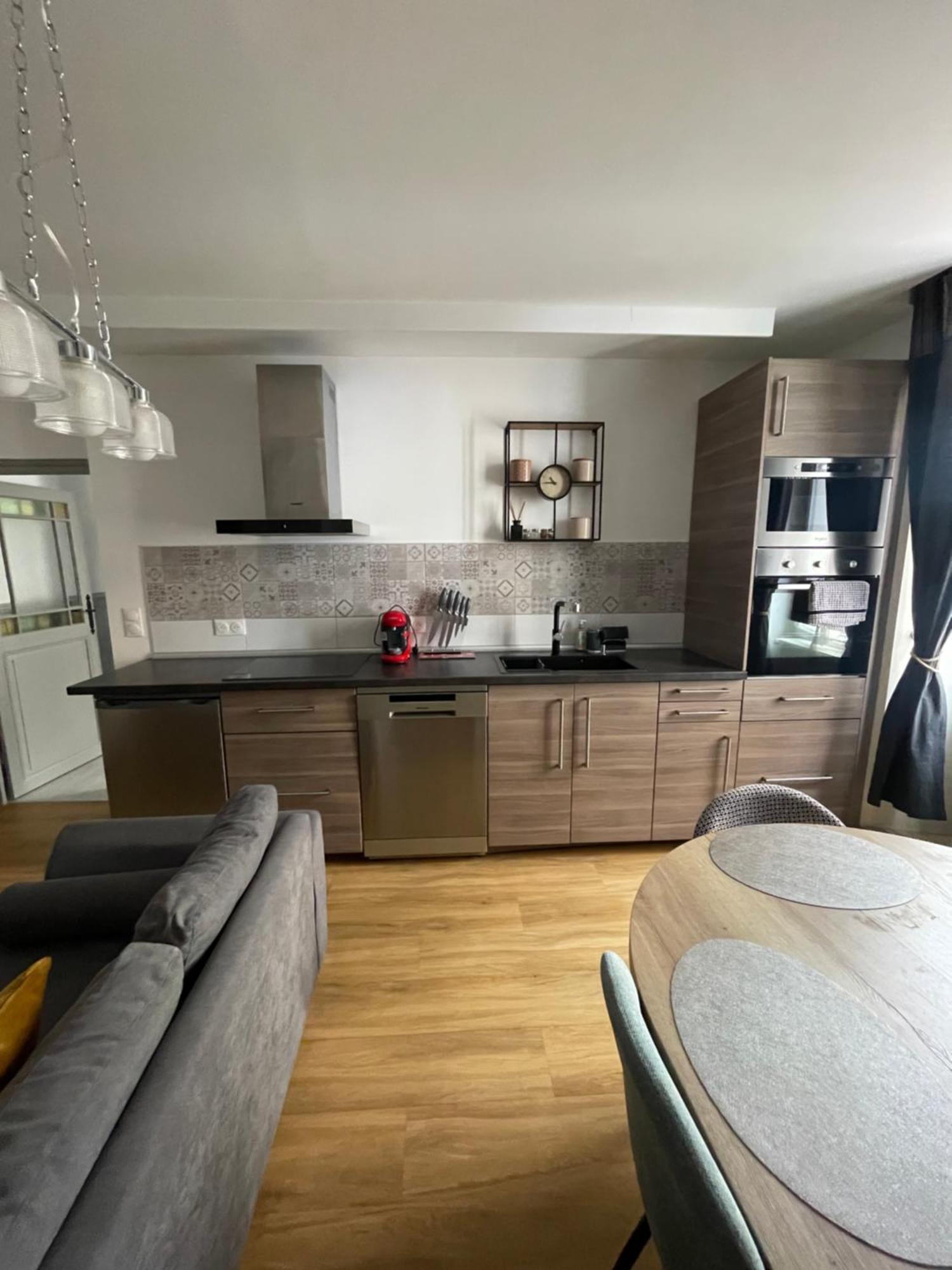 Appartement Moderne Centre Ville, 5 Personnes, 65 M2 Semur-en-Auxois Extérieur photo